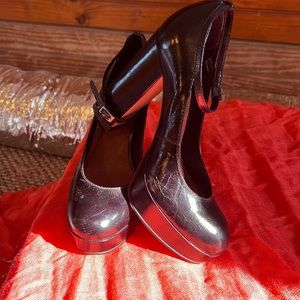 Aldo Platform block heels. Size 6